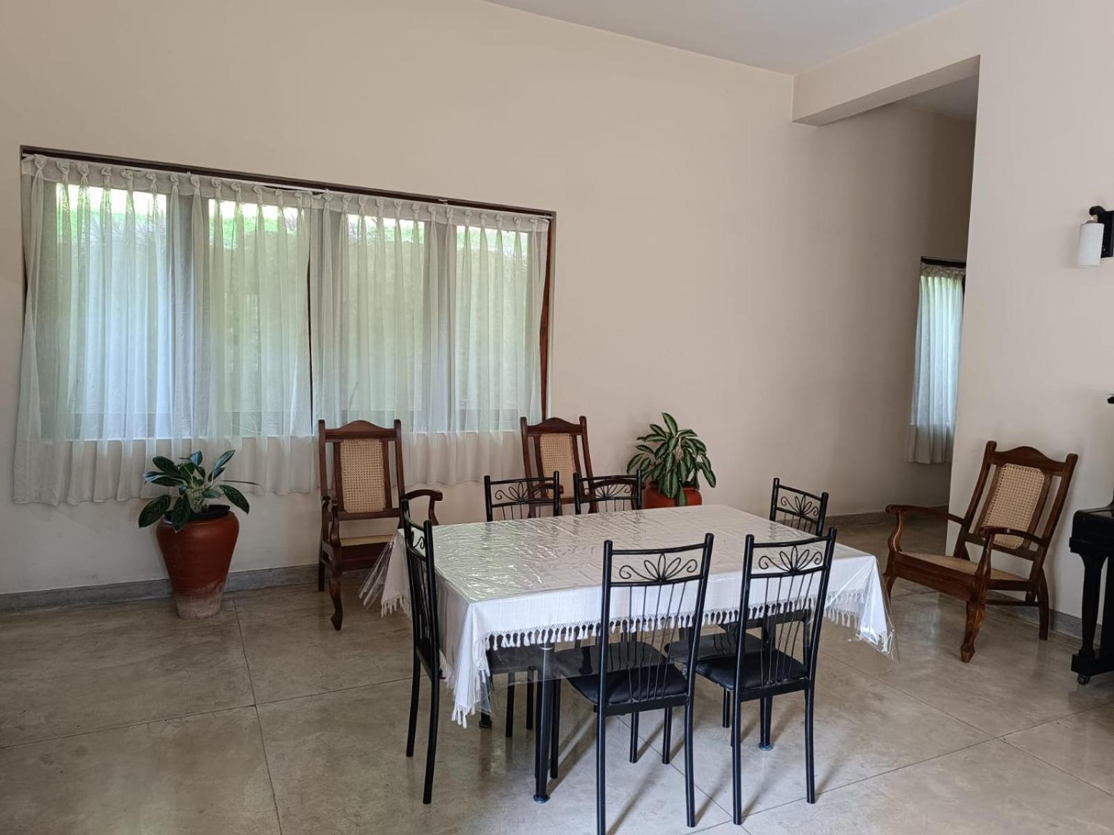 Shalom Apartamento Peradeniya Exterior foto